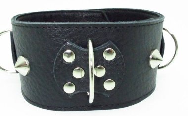 Черный кожаный ошейник с короткими шипами — Твой Каприз