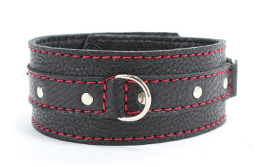 Ошейник из натуральной кожи с красной строчкой — Твой Каприз