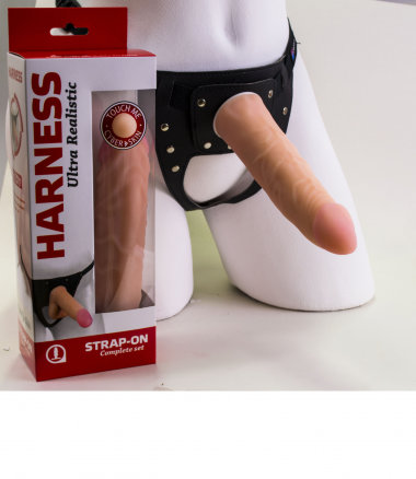 Страпон Харнес в подарочной упаковке Неоскин 17,5 см — Твой Каприз