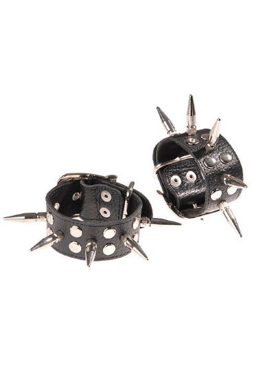 Кожаные наручники с длинными металлическими шипами SITABELLA BDSM — Твой Каприз