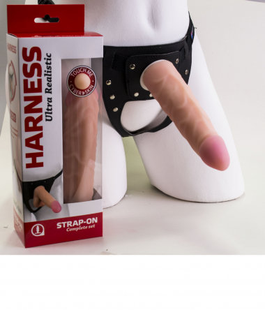 Страпон Харнес в подарочной упаковке Неоскин 17 см — Твой Каприз