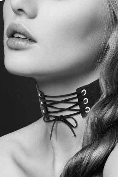 Чокер со шнуровкой CHOKER LACET NOIR — Твой Каприз