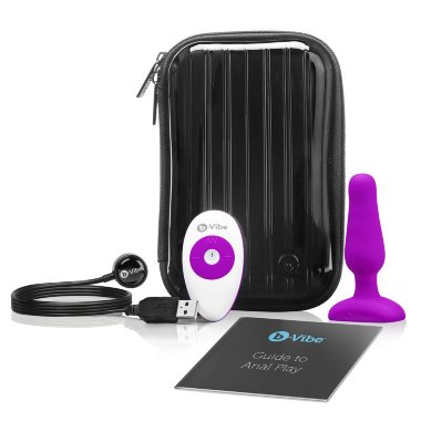 Анальный премиум-миниплаг B-Vibe Novice Plug FUCHSIA — Твой Каприз